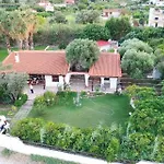 Villa Akrata * Akrata