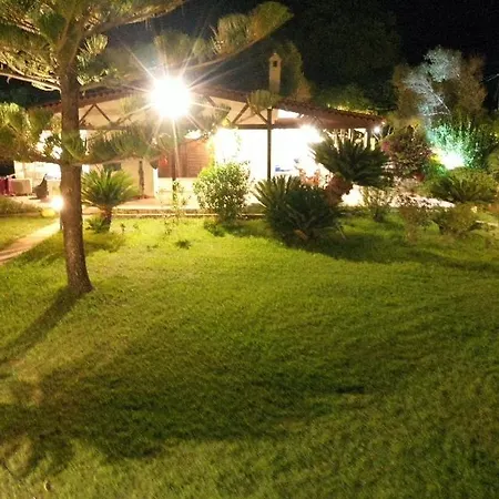 Villa Akrata בית נופש *