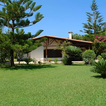Villa Akrata *